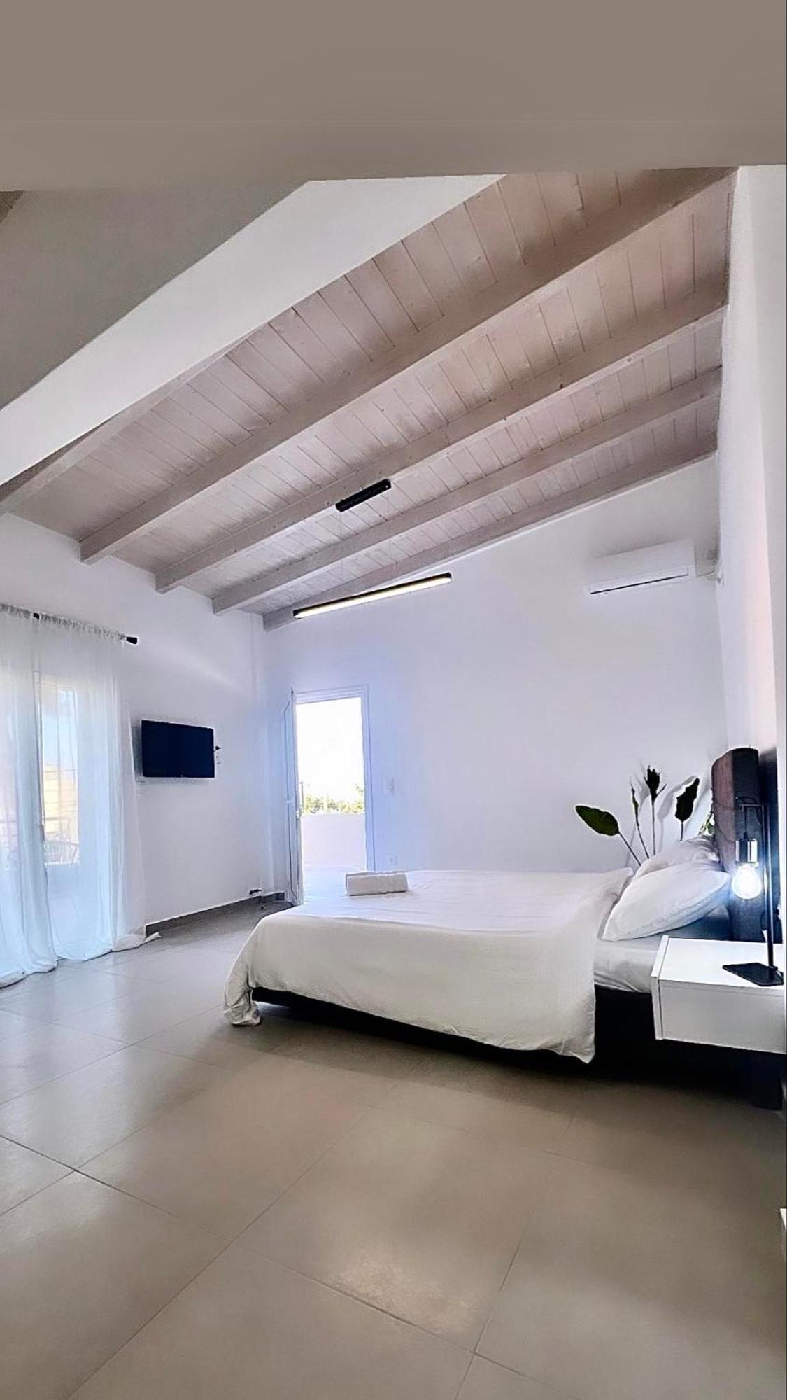 Abuelo Apartment II Artemida  Buitenkant foto