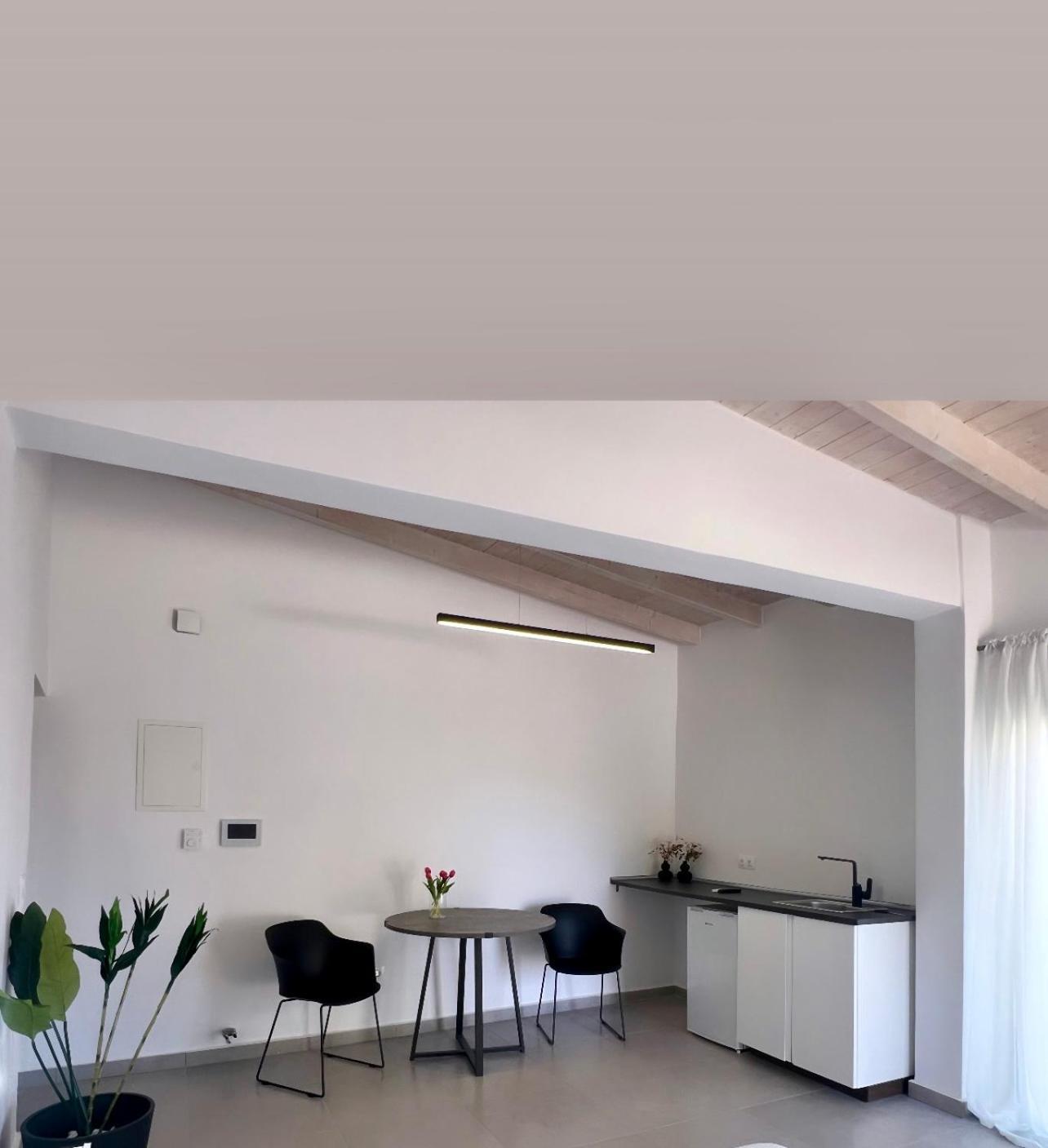Abuelo Apartment II Artemida  Buitenkant foto